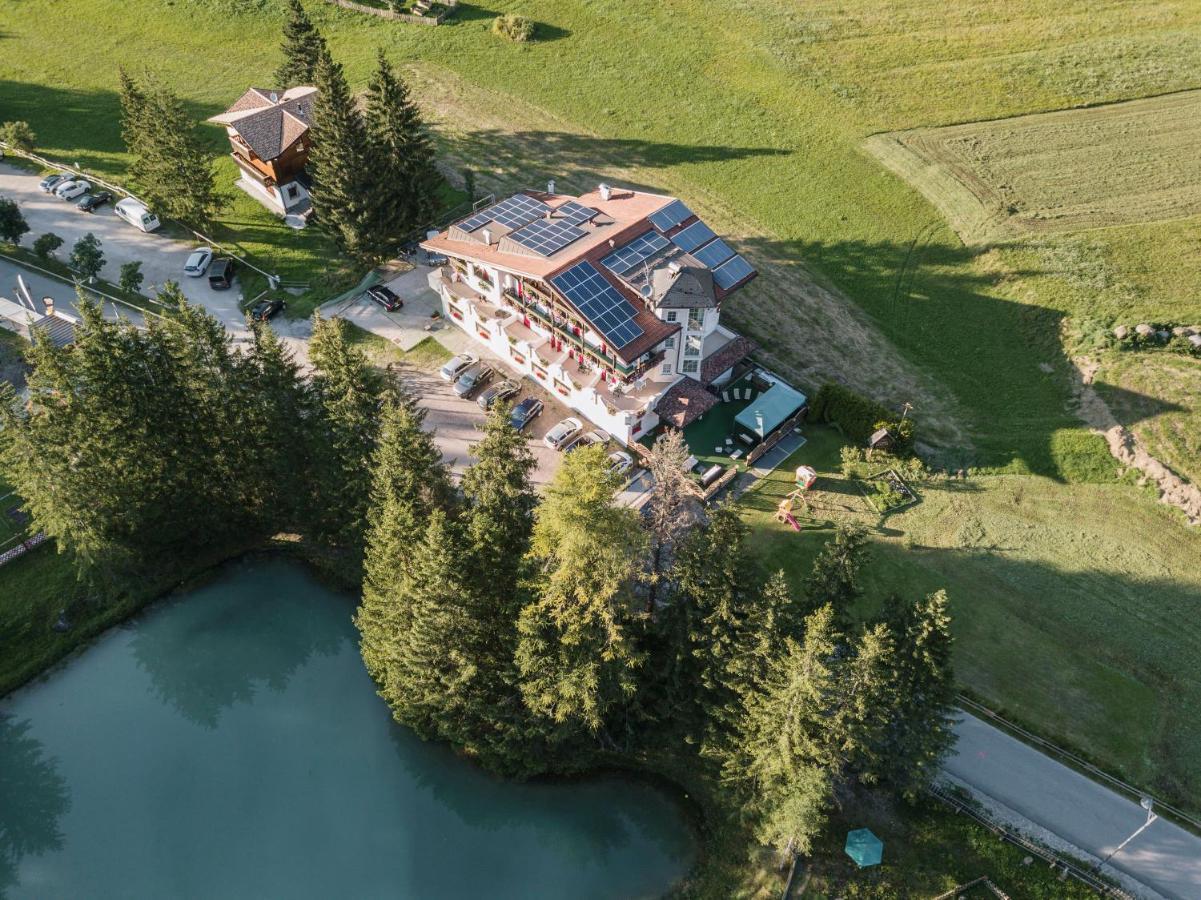 Chalet Pineta Relax Location Canazei Eksteriør bilde