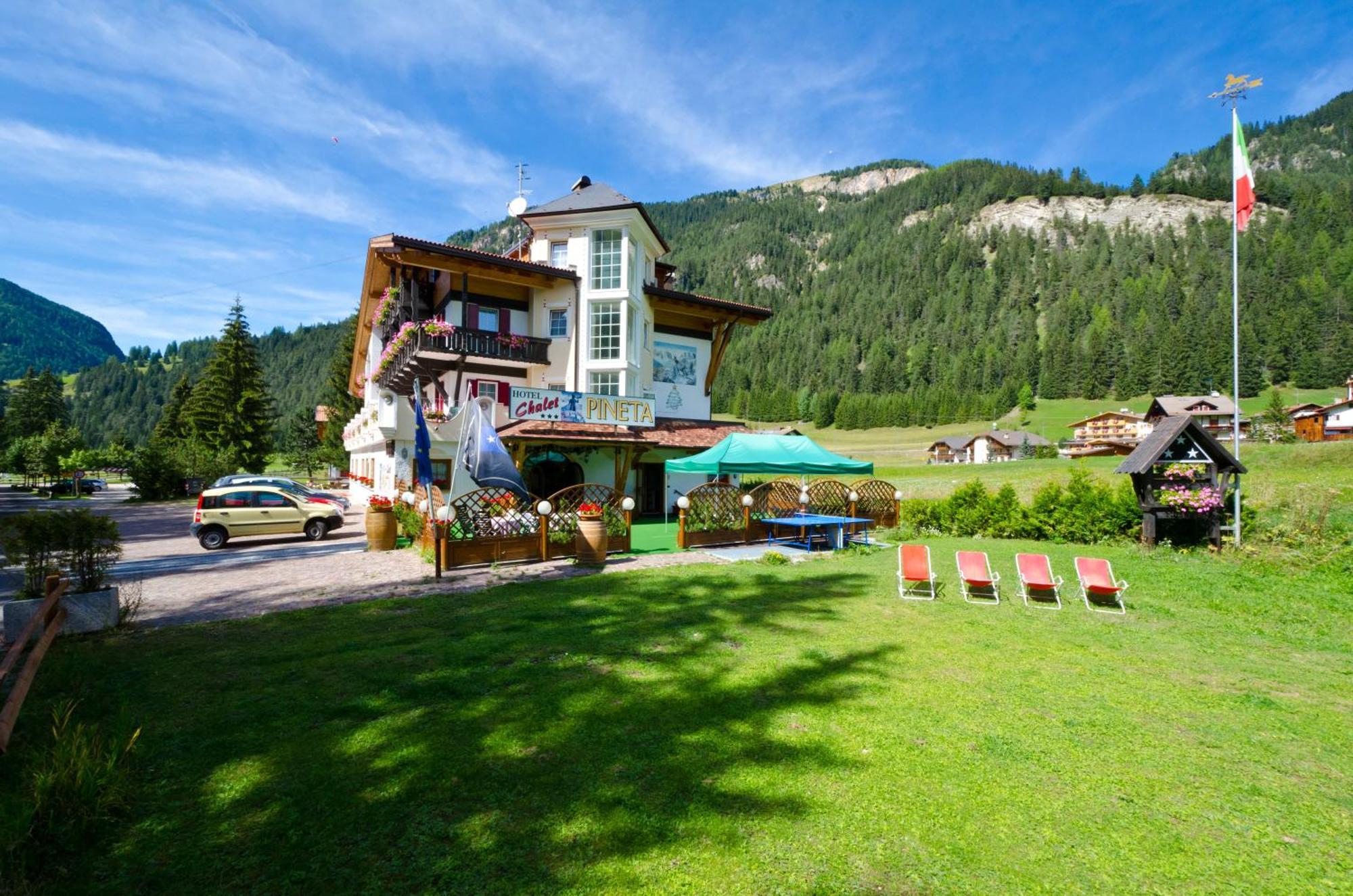 Chalet Pineta Relax Location Canazei Eksteriør bilde
