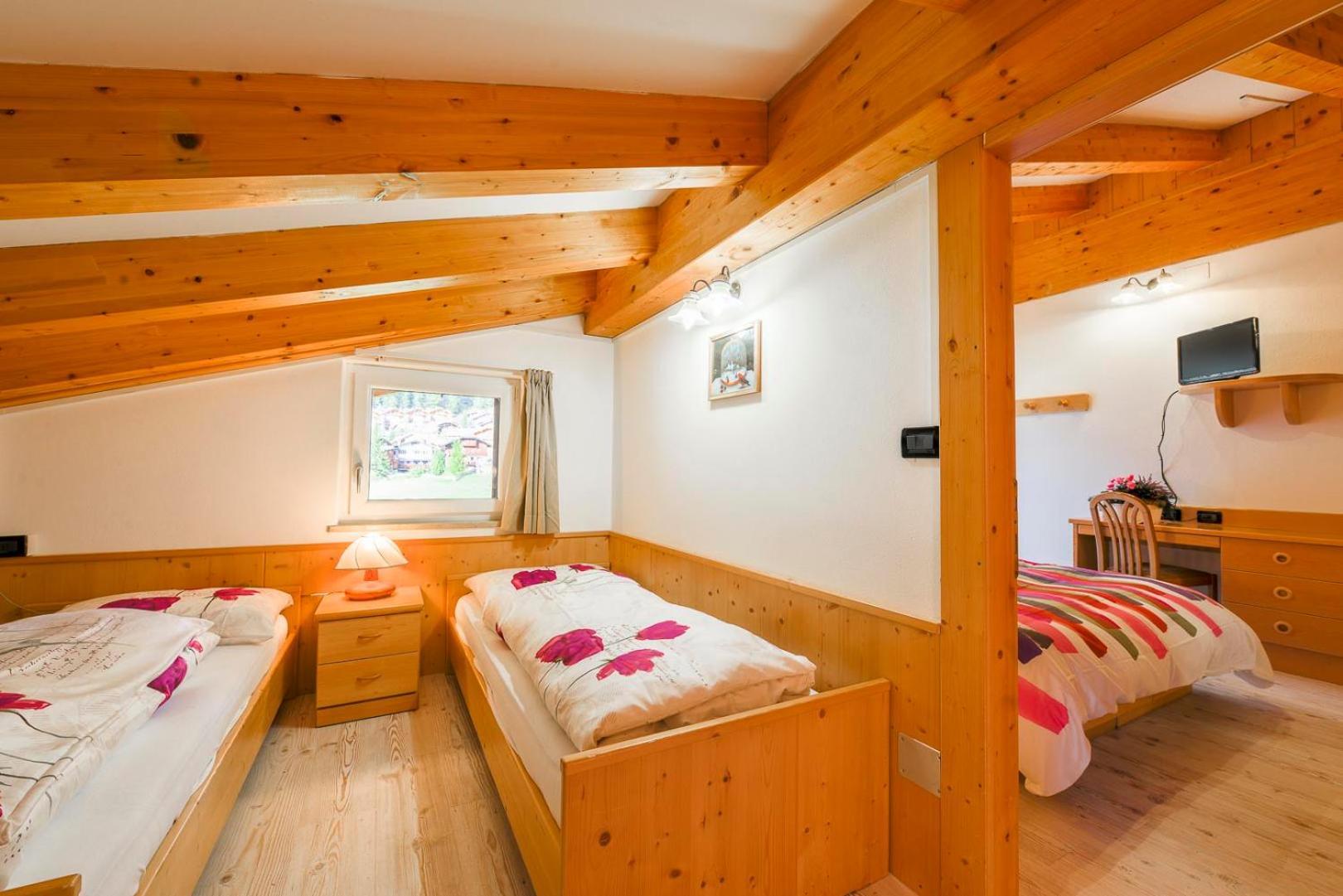 Chalet Pineta Relax Location Canazei Eksteriør bilde